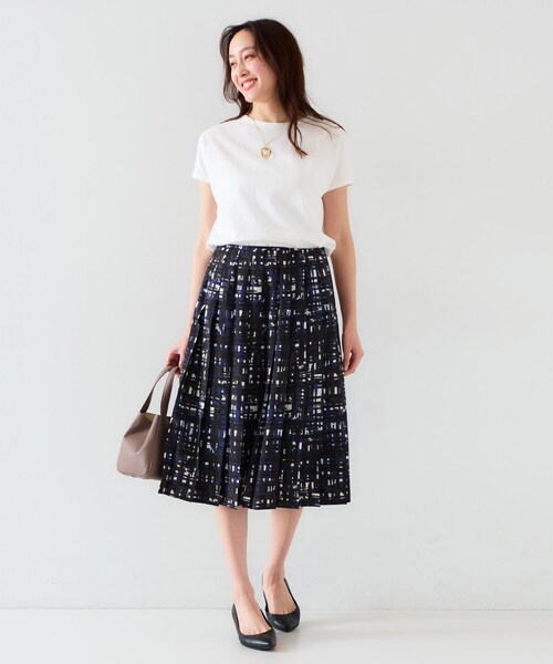 UNTITLED（アンタイトル）の「【11色展開/コットン100/アンサンブル可能】 プルオーバーニット（ニット/セーター・レディース・ライトパープル/ナチュラル/ホワイト×ブラック/ホワイト/ブラック/ブラウン系/ライトオレンジ系/ブルーパープル/オレンジ/レッド系1/ブルー系その他・00/01/02/03/04/44/48）」の15枚目の写真