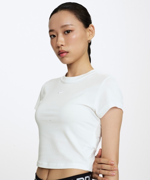 NIKE（ナイキ）の「ナイキ スポーツウェア チル ニット ウィメンズ クロップド Tシャツ / Nike Sportswear Chill Knit Women's Cropped T-Shirt HF9539-100 White（Tシャツ/カットソー・レディース・ホワイト・L/XS/XL/S/M）」の8枚目の写真