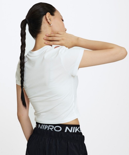 NIKE（ナイキ）の「ナイキ スポーツウェア チル ニット ウィメンズ クロップド Tシャツ / Nike Sportswear Chill Knit Women's Cropped T-Shirt HF9539-100 White（Tシャツ/カットソー・レディース・ホワイト・L/XS/XL/S/M）」の9枚目の写真