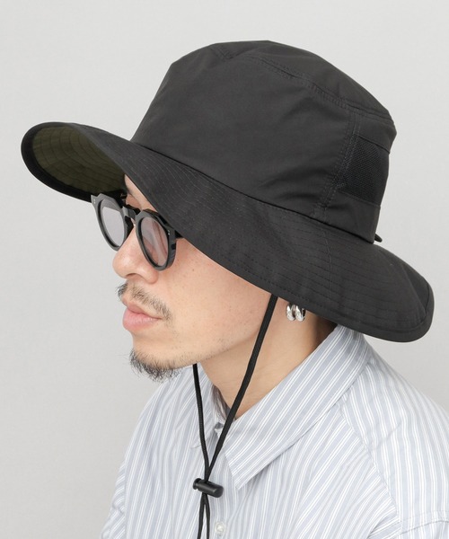 A.M.S.(エーエムエス)の「遮光率・UVカット率100% 体感-17℃ 撥水ナイロン つば広 アドベンチャー 日傘ハット(ハット・メンズ・グレー/アイボリー/ブラック・FREE)」の1枚目の写真