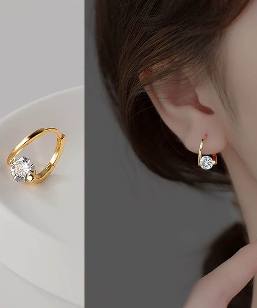 LA VORAGINE(ラ ヴォラジネ)の「ジルコンフープピアス(ピアス(両耳用)・レディース・ゴールド/シルバー系1/シルバー/ゴールド系1・FREE)」の4枚目の写真
