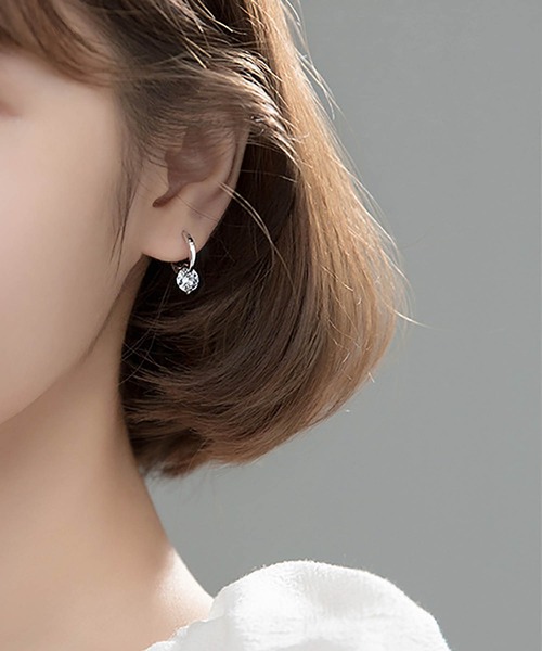 LA VORAGINE(ラ ヴォラジネ)の「ジルコンフープピアス(ピアス(両耳用)・レディース・ゴールド/シルバー系1/シルバー/ゴールド系1・FREE)」の1枚目の写真