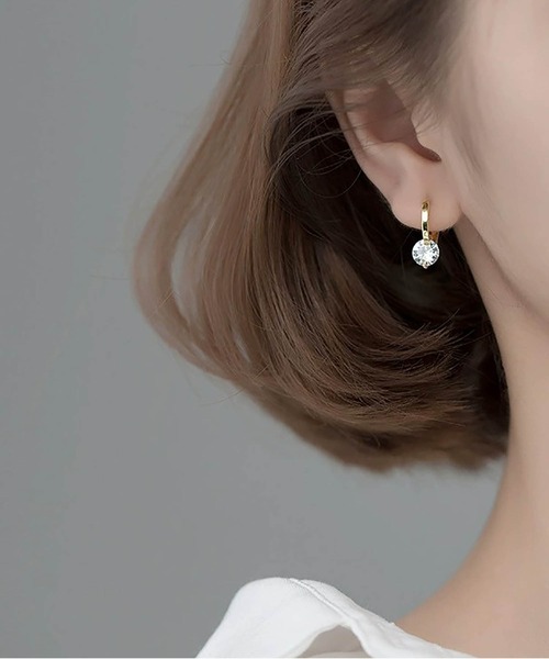 LA VORAGINE(ラ ヴォラジネ)の「ジルコンフープピアス(ピアス(両耳用)・レディース・ゴールド/シルバー系1/シルバー/ゴールド系1・FREE)」の2枚目の写真