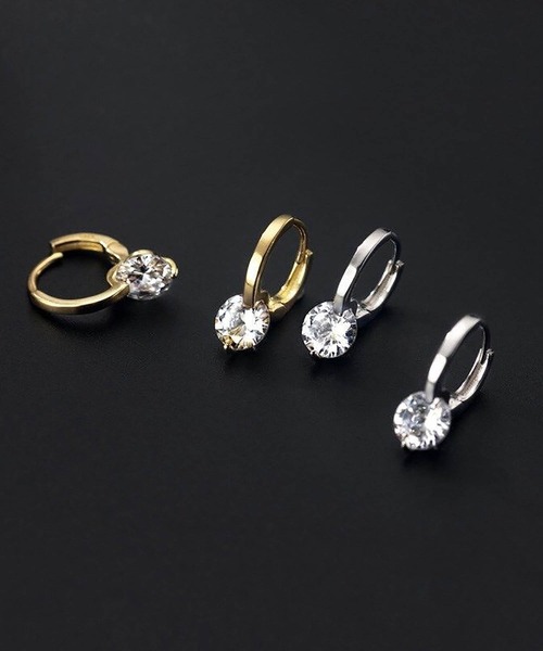 LA VORAGINE(ラ ヴォラジネ)の「ジルコンフープピアス(ピアス(両耳用)・レディース・ゴールド/シルバー系1/シルバー/ゴールド系1・FREE)」の7枚目の写真