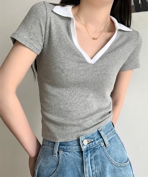 2ly2（トゥーリートゥー）の「トレンド感抜群！襟付きVネックリブ半袖トップス（Tシャツ/カットソー・レディース・グレー/ネイビー・FREE）」の3枚目の写真