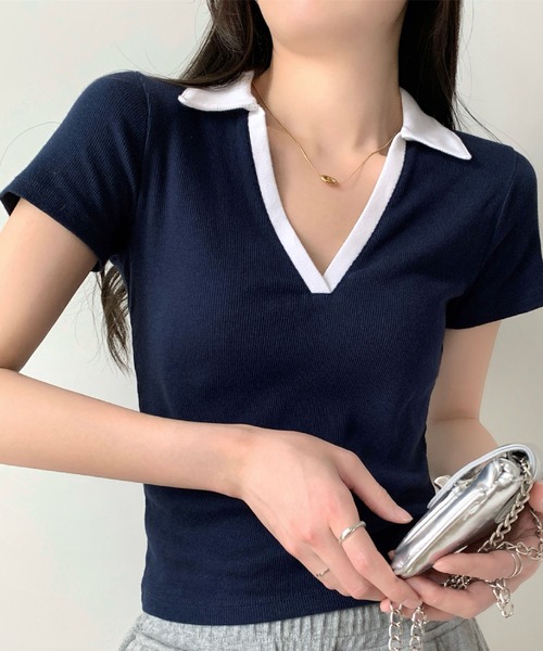 2ly2（トゥーリートゥー）の「トレンド感抜群！襟付きVネックリブ半袖トップス（Tシャツ/カットソー・レディース・グレー/ネイビー・FREE）」の12枚目の写真