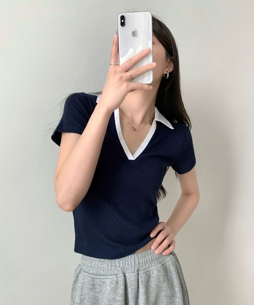 2ly2（トゥーリートゥー）の「トレンド感抜群！襟付きVネックリブ半袖トップス（Tシャツ/カットソー・レディース・グレー/ネイビー・FREE）」の18枚目の写真