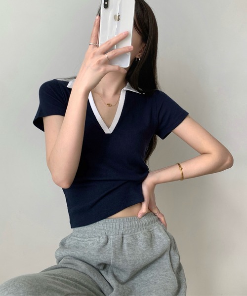 2ly2（トゥーリートゥー）の「トレンド感抜群！襟付きVネックリブ半袖トップス（Tシャツ/カットソー・レディース・グレー/ネイビー・FREE）」の20枚目の写真