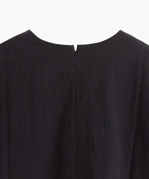 COSMIC WONDER（コズミックワンダー）の「Cotton flax poplin folk top（Tシャツ/カットソー・レディース・ブラック/ライトグレー・SMALL）」の9枚目の写真