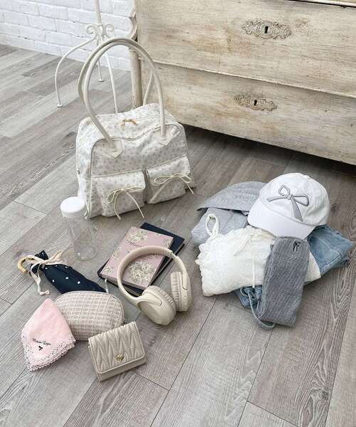 MAJESTIC LEGON（マジェスティックレゴン）の「◇フラワートラベルボストンバッグ（ボストンバッグ・レディース・ピンク系その他2/ブルー系その他2・FREE）」の3枚目の写真