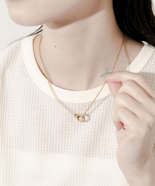 SMELLY（スメリー）の「ステンレストップダブルチェーンネックレス（ネックレス・レディース・ゴールド・-）」の5枚目の写真