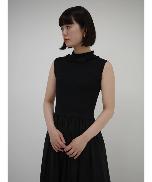 ESTNATION（エストネーション）の「ESTNATION / リブネックフリル タイプライターワンピース《EXCLUSIVE》（ワンピース・レディース・ブラック/ネイビー・FREE）」の10枚目の写真