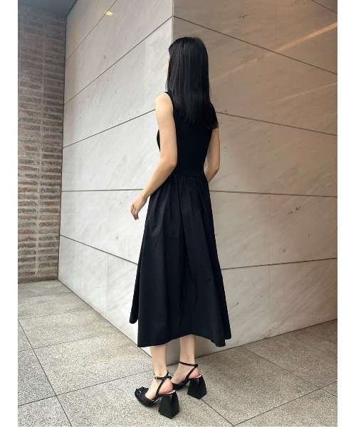 ESTNATION（エストネーション）の「ESTNATION / リブネックフリル タイプライターワンピース《EXCLUSIVE》（ワンピース・レディース・ブラック/ネイビー・FREE）」の19枚目の写真