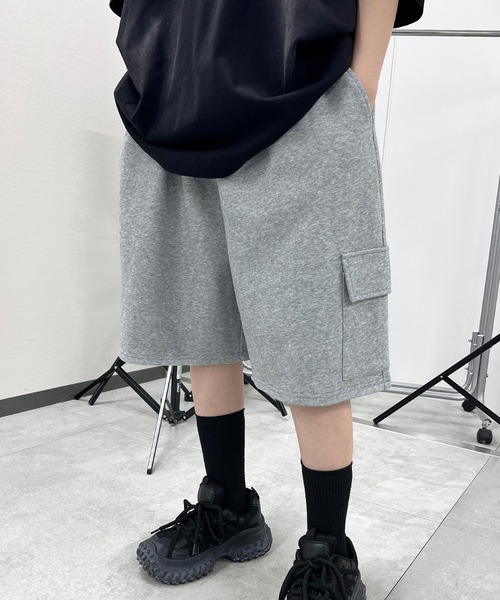 Figments（フィグメンツ）の「スウェットカーゴハーフパンツ（スウェットパンツ・レディース・杢グレー/ブラック・FREE）」の2枚目の写真