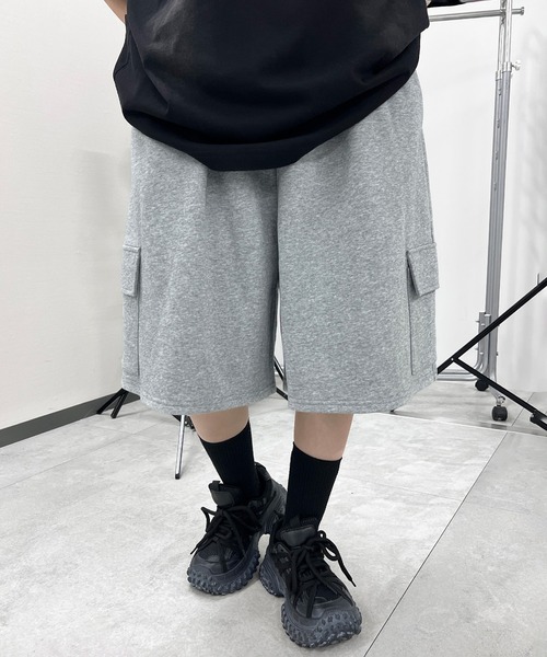 Figments（フィグメンツ）の「スウェットカーゴハーフパンツ（スウェットパンツ・レディース・杢グレー/ブラック・FREE）」の3枚目の写真