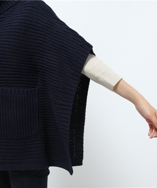 LBC(エルビーシー)の「アクリルウールバルキーポンチョ (ニット/セーター・レディース・ネイビー/ベージュ/アッシュグレー・MEDIUM)」の8枚目の写真