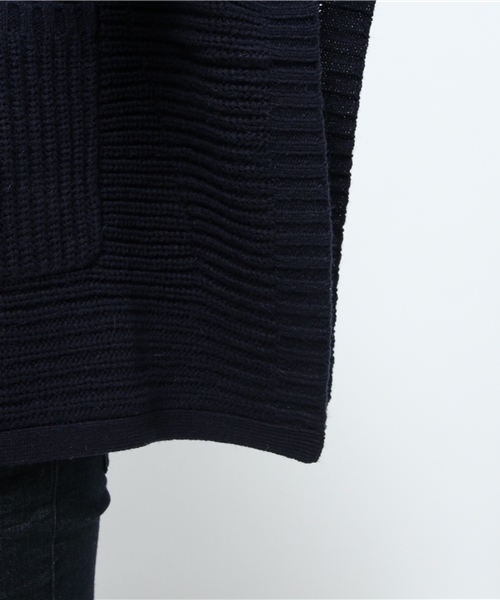 LBC(エルビーシー)の「アクリルウールバルキーポンチョ (ニット/セーター・レディース・ネイビー/ベージュ/アッシュグレー・MEDIUM)」の9枚目の写真