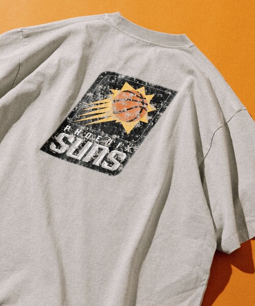 NBA（エヌビーエー）の「NBA/エヌビーエー NBA ﾁｰﾑ ﾊﾞｯｸﾛｺﾞTEE（Tシャツ/カットソー・メンズ・ベージュ/ブラック/ネイビー・LARGE/MEDIUM）」の17枚目の写真