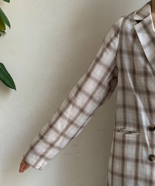 DouDou（ドゥドゥ）の「リネン混チェックダブルジャケット（テーラードジャケット・レディース・ダークブラウン/オフホワイト・FREE）」の16枚目の写真