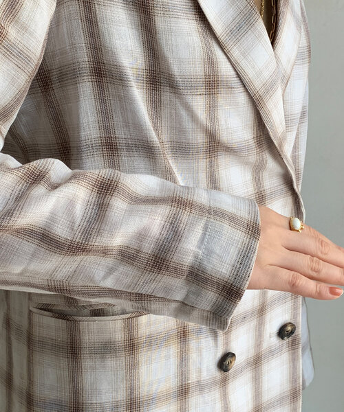 DouDou（ドゥドゥ）の「リネン混チェックダブルジャケット（テーラードジャケット・レディース・ダークブラウン/オフホワイト・FREE）」の15枚目の写真
