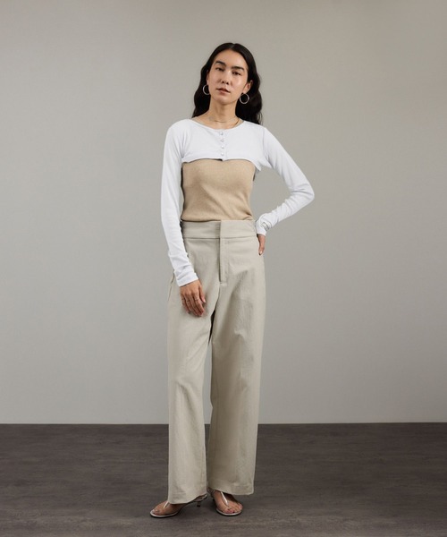 SALON adam et rope'(サロン アダム エ ロペ)の「nu=layerショート丈カーディガン(カーディガン/ボレロ・レディース・ホワイト/レッド/ブラック・FREE)」の13枚目の写真