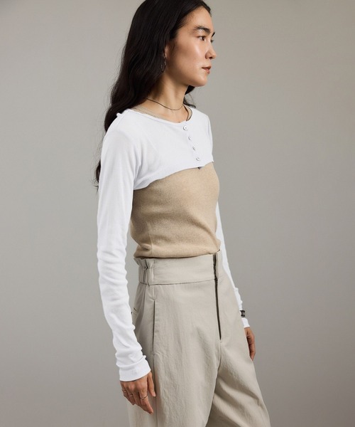 SALON adam et rope'(サロン アダム エ ロペ)の「nu=layerショート丈カーディガン(カーディガン/ボレロ・レディース・ホワイト/レッド/ブラック・FREE)」の15枚目の写真