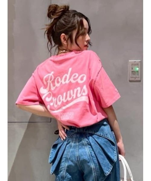 RODEO CROWNS WIDE BOWL（ロデオクラウンズワイドボウル）の「LOGO加工COLORED Tシャツ（Tシャツ/カットソー・レディース・オフホワイト/チャコールグレー/レッド/イエロー・FREE）」の4枚目の写真