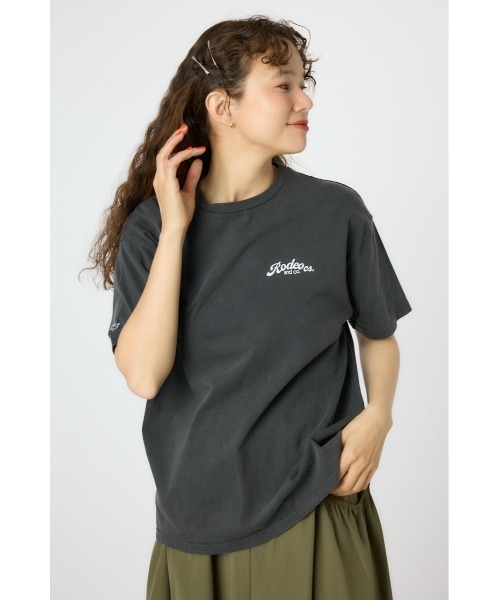 RODEO CROWNS WIDE BOWL（ロデオクラウンズワイドボウル）の「LOGO加工COLORED Tシャツ（Tシャツ/カットソー・レディース・オフホワイト/チャコールグレー/レッド/イエロー・FREE）」の5枚目の写真