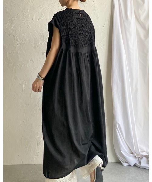セール】フレンチスリーブインド綿100%スモッキング刺繍フレア