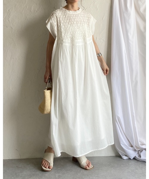 She's Closet（シーズクローゼット）の「フレンチスリーブインド綿100%スモッキング刺繍フレアロングワンピース（ワンピース・レディース・ブラック/オフホワイト・FREE）」の21枚目の写真