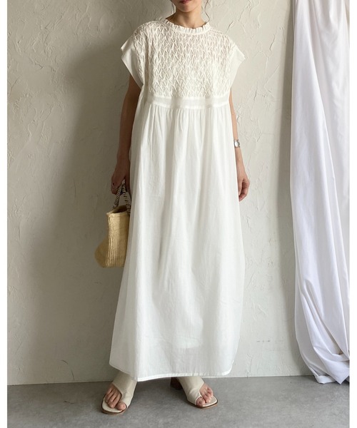 She's Closet（シーズクローゼット）の「フレンチスリーブインド綿100%スモッキング刺繍フレアロングワンピース（ワンピース・レディース・ブラック/オフホワイト・FREE）」の22枚目の写真