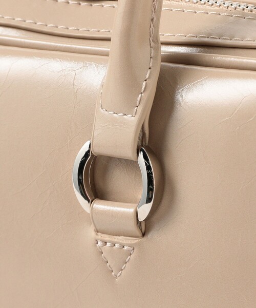 B:MING by BEAMS(ビーミングバイビームス)の「ロングハンドル ボストンバッグ(ボストンバッグ・レディース・ベージュ/ブラック・ONE SIZE)」の4枚目の写真