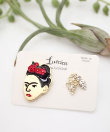 【luccica】-フリーダカーロ- 鮮烈な視線と華やかな花冠で魅せる、遊び心あふれるピアス。異なる個性が生むアートなバランス、日常にスパイスをくれるデザイン