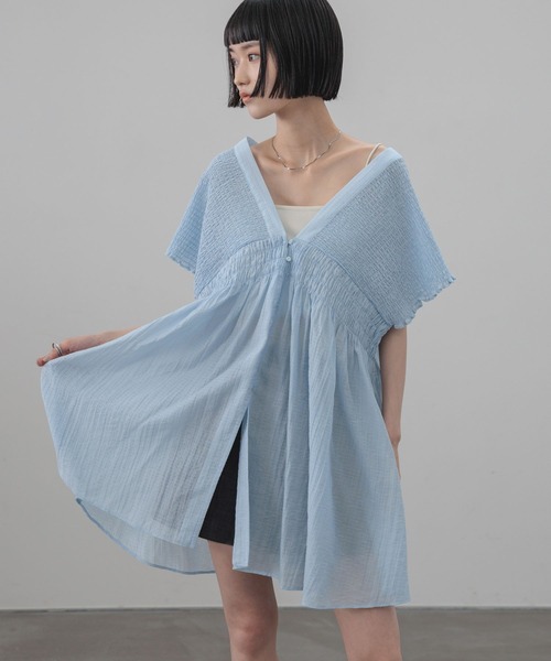 LOWRYS FARM（ローリーズファーム）の「シャーリングチュニックフレンチスリーブ　 581468（シャツ/ブラウス・レディース・ブルー/ブラック/アイボリー/ブラウン/ブラウン系その他2/ブルー系その他2・FREE）」の6枚目の写真