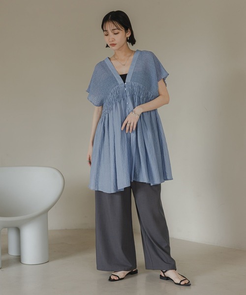 LOWRYS FARM（ローリーズファーム）の「シャーリングチュニックフレンチスリーブ　 581468（シャツ/ブラウス・レディース・ブルー/ブラック/アイボリー/ブラウン・FREE）」の15枚目の写真