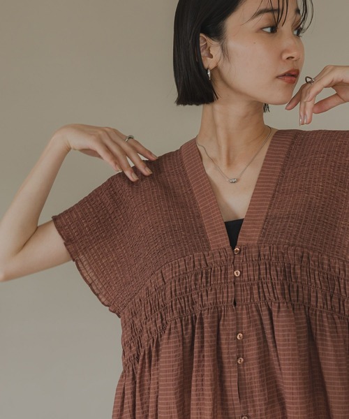 LOWRYS FARM　シャーリングチュニックフレンチスリーブ　ブラウン LOWRYS FARM シャーリングチュニックフレンチスリーブ ブラウン