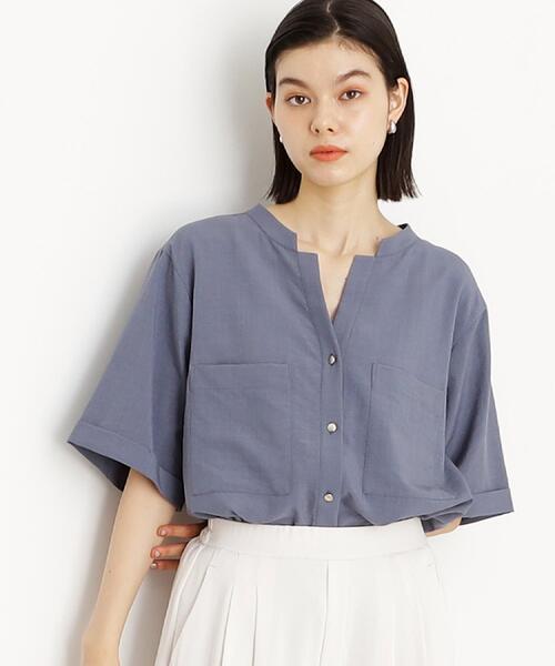 THE SHOP TK （ザ ショップ ティーケー ）の「【秋色入荷/インしなくても決まる】ダブルポケット5分袖シャツ/体型カバー／洗濯機OK（シャツ/ブラウス・レディース・グリーン系/スミクロ/ブルー/アイボリー・12/13）」の16枚目の写真