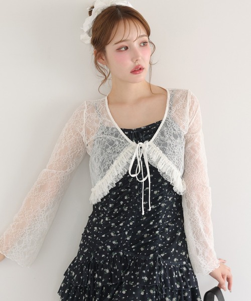 one after another NICE CLAUP（ワンアフターアナザーナイスクラップ）の「レースボレロカーディガン（カーディガン/ボレロ・レディース・オフホワイト/モカ/ラベンダー・FREE）」の2枚目の写真