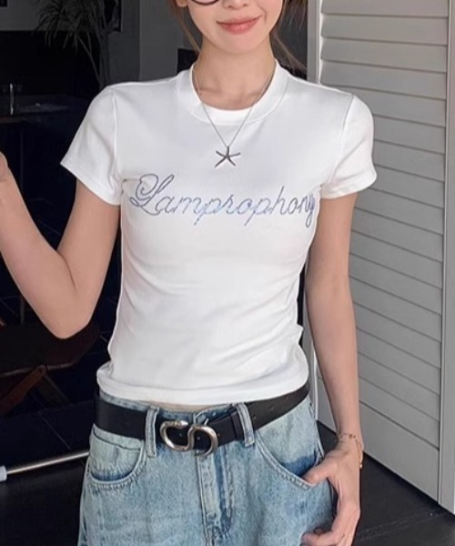 Vipoa(ヴィポア)の「Rhinestone lettering tee(Tシャツ/カットソー・レディース・レッド/イエロー/ホワイト・FREE)」の2枚目の写真