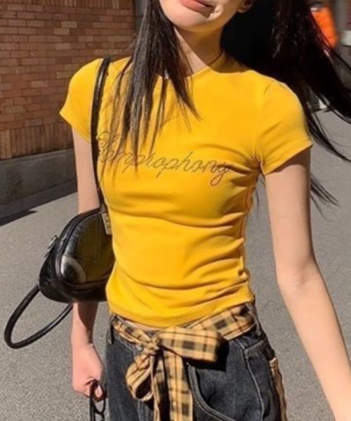 Vipoa(ヴィポア)の「Rhinestone lettering tee(Tシャツ/カットソー・レディース・レッド/イエロー/ホワイト・FREE)」の1枚目の写真