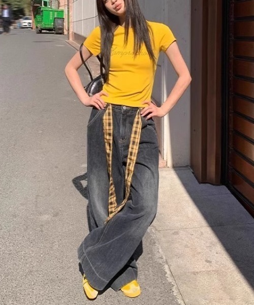Vipoa(ヴィポア)の「Rhinestone lettering tee(Tシャツ/カットソー・レディース・レッド/イエロー/ホワイト・FREE)」の9枚目の写真
