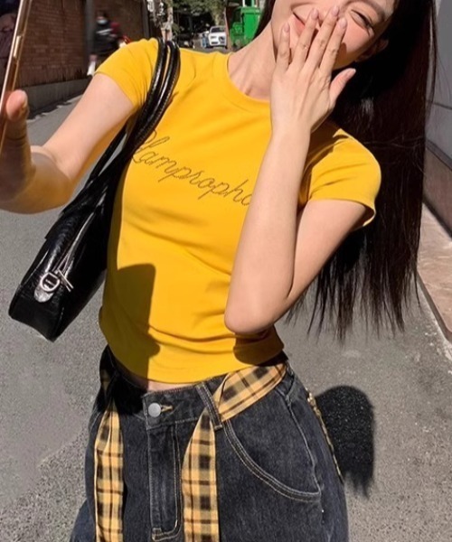 Vipoa(ヴィポア)の「Rhinestone lettering tee(Tシャツ/カットソー・レディース・レッド/イエロー/ホワイト・FREE)」の10枚目の写真