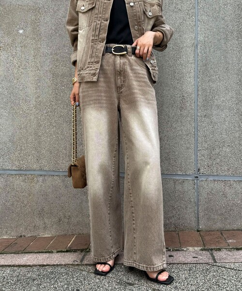 fredy emue(フレディエミュ)の「カラーストレートデニムパンツ(デニムパンツ・レディース・ピンク/ブラウン/ブルー・38/36)」の2枚目の写真