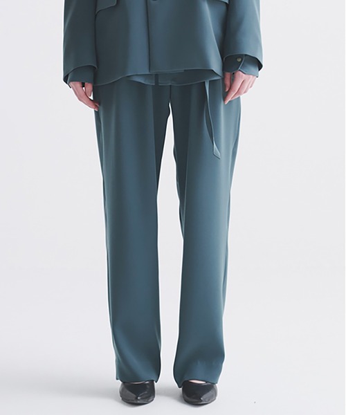 CULLNI(クルニ)の「Double Cloth Twill 1Tuck Semi Wide Pants with Long Belt(スラックス・メンズ・グレイッシュベージュ/ブラック/ブラウン/ブルーグリーン・1/2/0)」の4枚目の写真