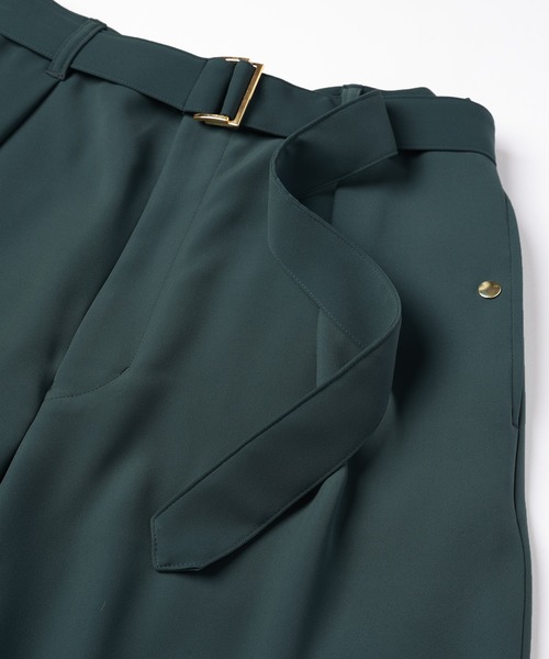 CULLNI(クルニ)の「Double Cloth Twill 1Tuck Semi Wide Pants with Long Belt(スラックス・メンズ・グレイッシュベージュ/ブラック/ブラウン/ブルーグリーン・1/2/0)」の13枚目の写真