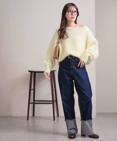 DISCOAT(ディスコート)の「ふわふわワンショルシャギープルオーバー(ニット/セーター・レディース・パープル/レモンイエロー/ベビーピンク/グレイッシュベージュ・FREE)」の12枚目の写真