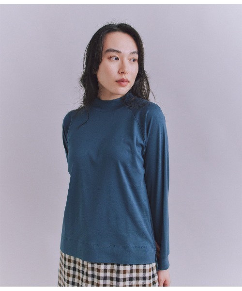SIPULI（シプリ）の「［LOTUS］Urtla High Gauge Rib ボトルネックプルオーバー（Tシャツ/カットソー・レディース・アイボリー/イエロー系その他/ブルー・2）」の2枚目の写真