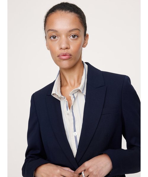 Banana Republic(バナナリパブリック)の「スリム イタリアン ウール ブレザー(テーラードジャケット・レディース・ブラウン系その他/ブラック/ネイビー/ブラウン/ライトグレー・2/0/4/6/8)」の15枚目の写真