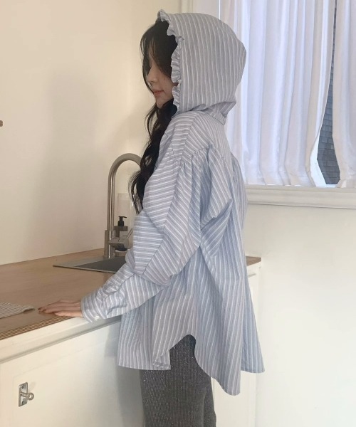 gossip!ロサンゼルス(ゴシップロサンゼルス)の「【Y2Kガーリー】レトロフリルフード付きストライプシャツ(バットスリーブ)(Tシャツ/カットソー・レディース・ブルー/オフホワイト・FREE)」の7枚目の写真