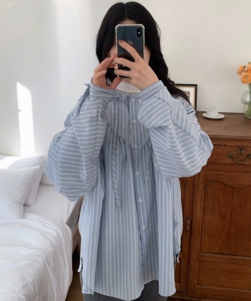 gossip!ロサンゼルス(ゴシップロサンゼルス)の「【Y2Kガーリー】レトロフリルフード付きストライプシャツ(バットスリーブ)(Tシャツ/カットソー・レディース・ブルー/オフホワイト・FREE)」の9枚目の写真